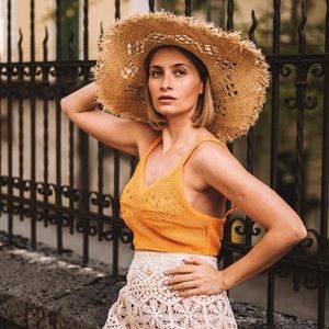 H&M Orange Knitted Crop Top